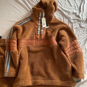 Beyoncé IvyPark 2 piece set. Brand new.